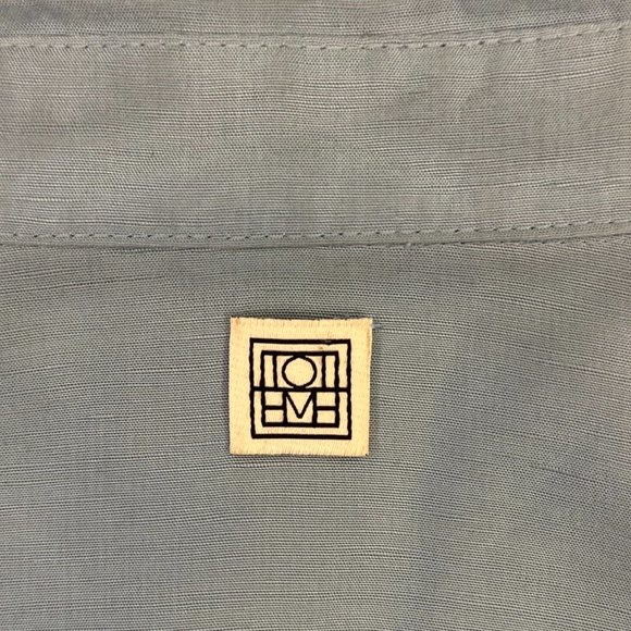 TOTÊME Oversized Tencel™ Lyocell + Linen-Blend Chambray Shirt With Chest Logo - Picture 14 of 16